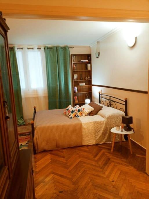 Romantic Apartment Ideal For Women! Athén Kültér fotó
