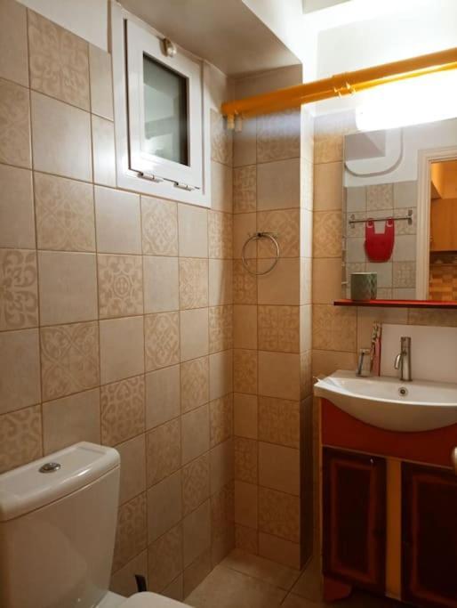 Romantic Apartment Ideal For Women! Athén Kültér fotó